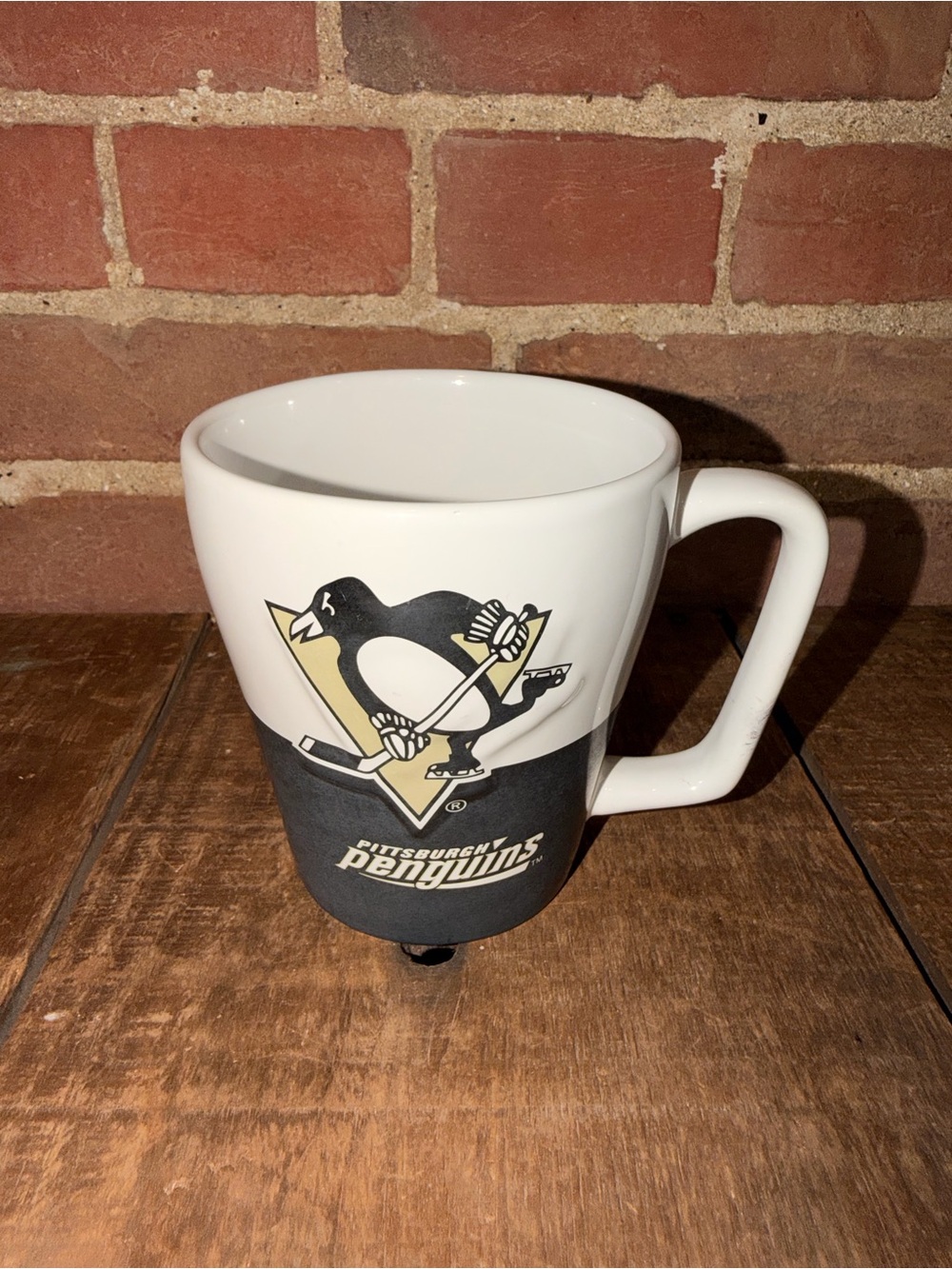 NHL Pittsburgh Penguins White Black and Gold Ceramic Mug